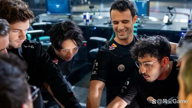 包含FNC完胜TL，Faker惊艳世界的词条