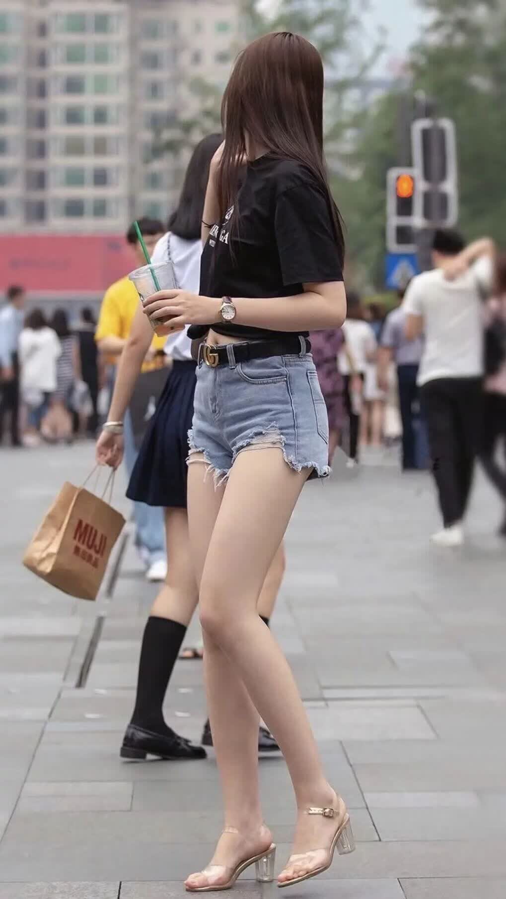 华体会网址-沙漠风暴中的北极光，哈基米绝境狂舞，芬兰神话在最后十分钟崩塌